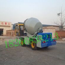 湖北赤壁帶自上料攪拌車廠家說明，1.6立方2方流動式自裝料自拌水泥罐車價格