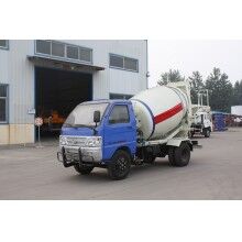 時(shí)風(fēng)攪拌車30馬力沖洗方便